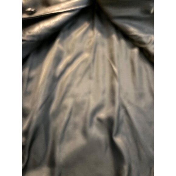 Vintage Black Leather Button-Up Coat With Front Pockets & Collared Neckline - Picture 13 of 16